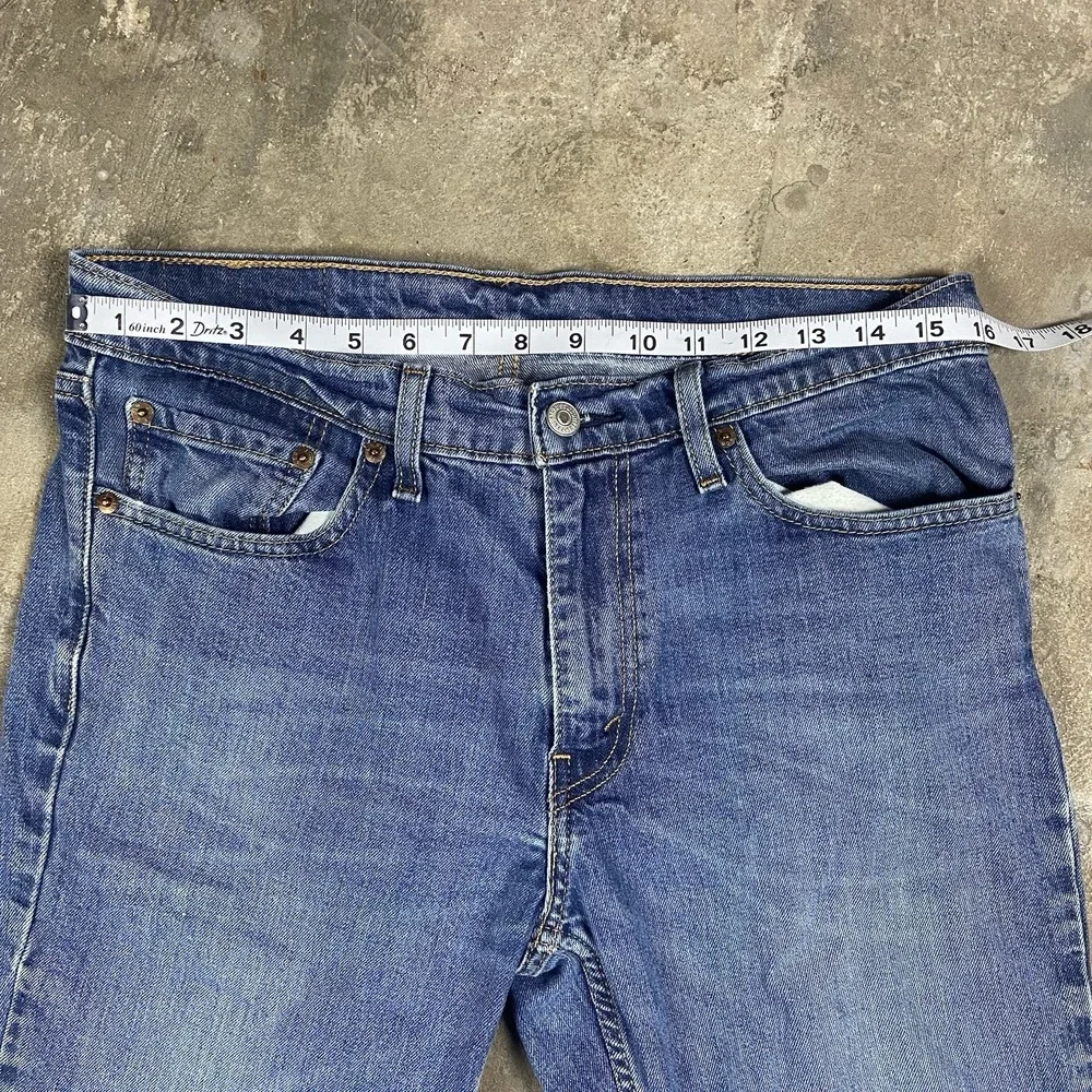 Levi's 511 Jeans Size 32x32 Blue Denim Medium Wash Slim Fit Narrow‎ Leg